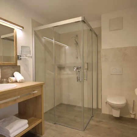 Waldschlossl 4*