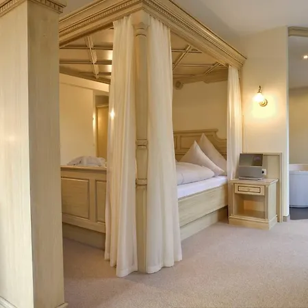 Waldschlossl 4*
