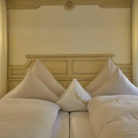 Waldschl\u00f6ssl Hotel 4*