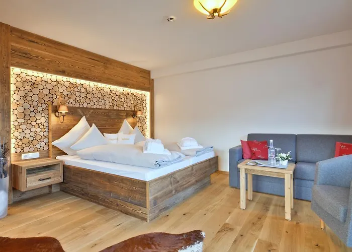 Waldschl\u00f6ssl Hotel 4*